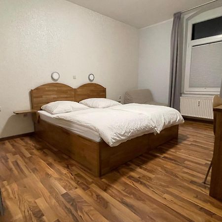 Gaststaette Zur Eiche Hotell Hannover Eksteriør bilde