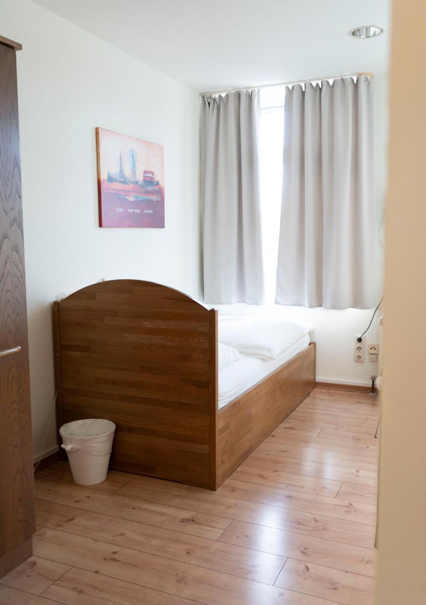 Gaststaette Zur Eiche Hotell Hannover Eksteriør bilde