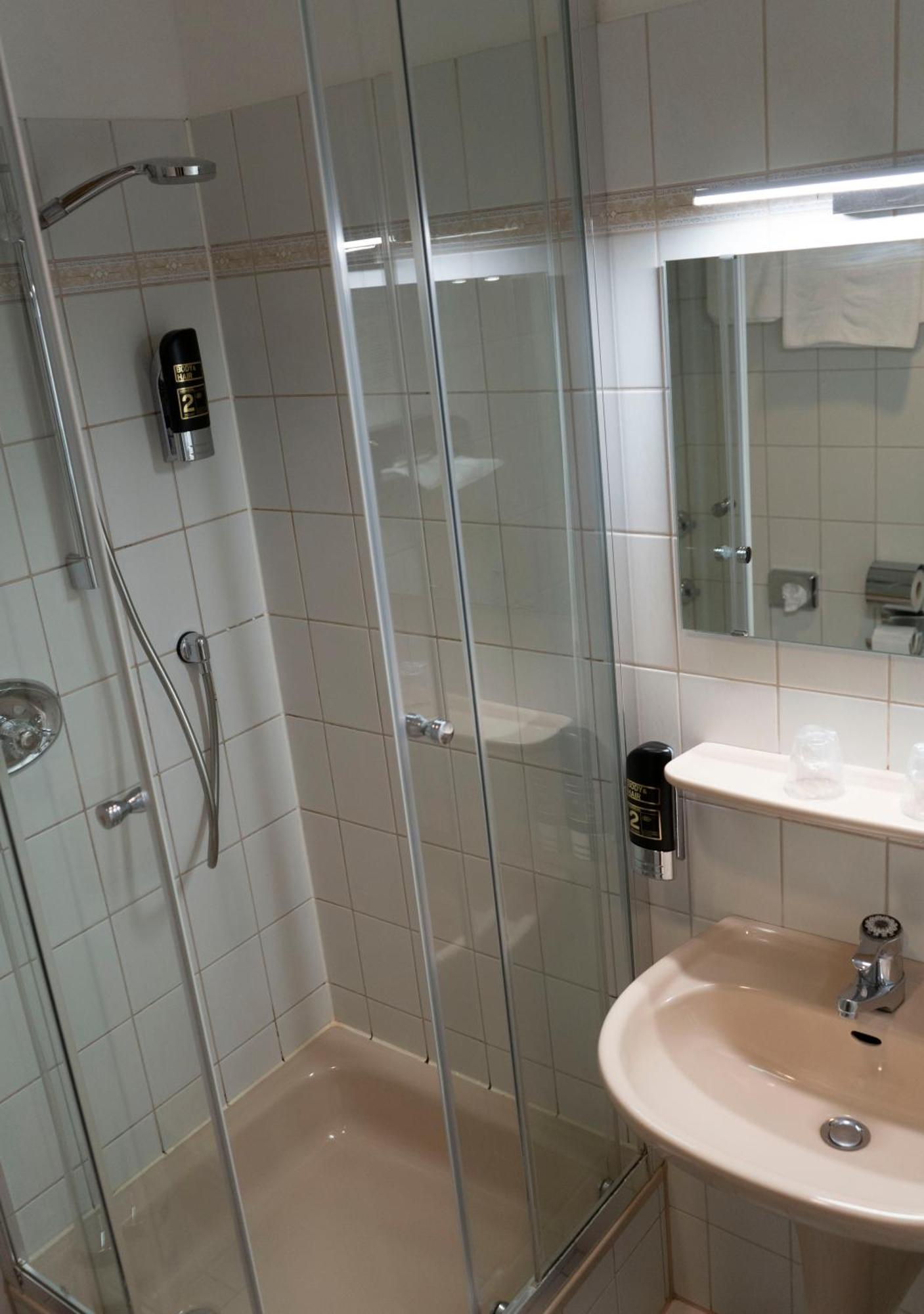 Gaststaette Zur Eiche Hotell Hannover Eksteriør bilde