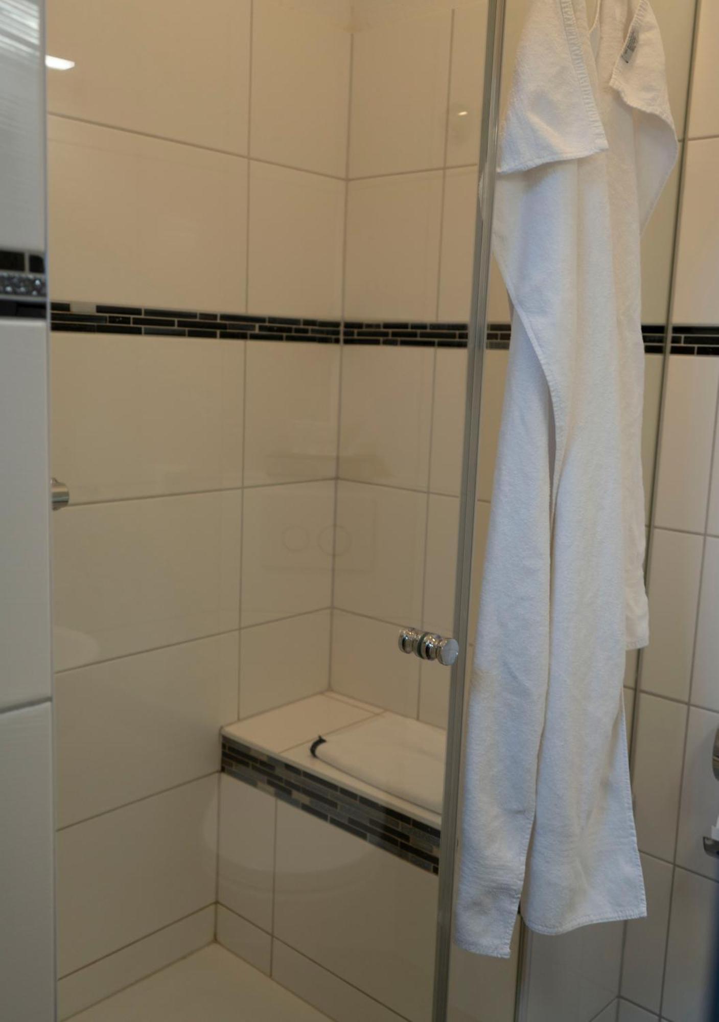 Gaststaette Zur Eiche Hotell Hannover Eksteriør bilde