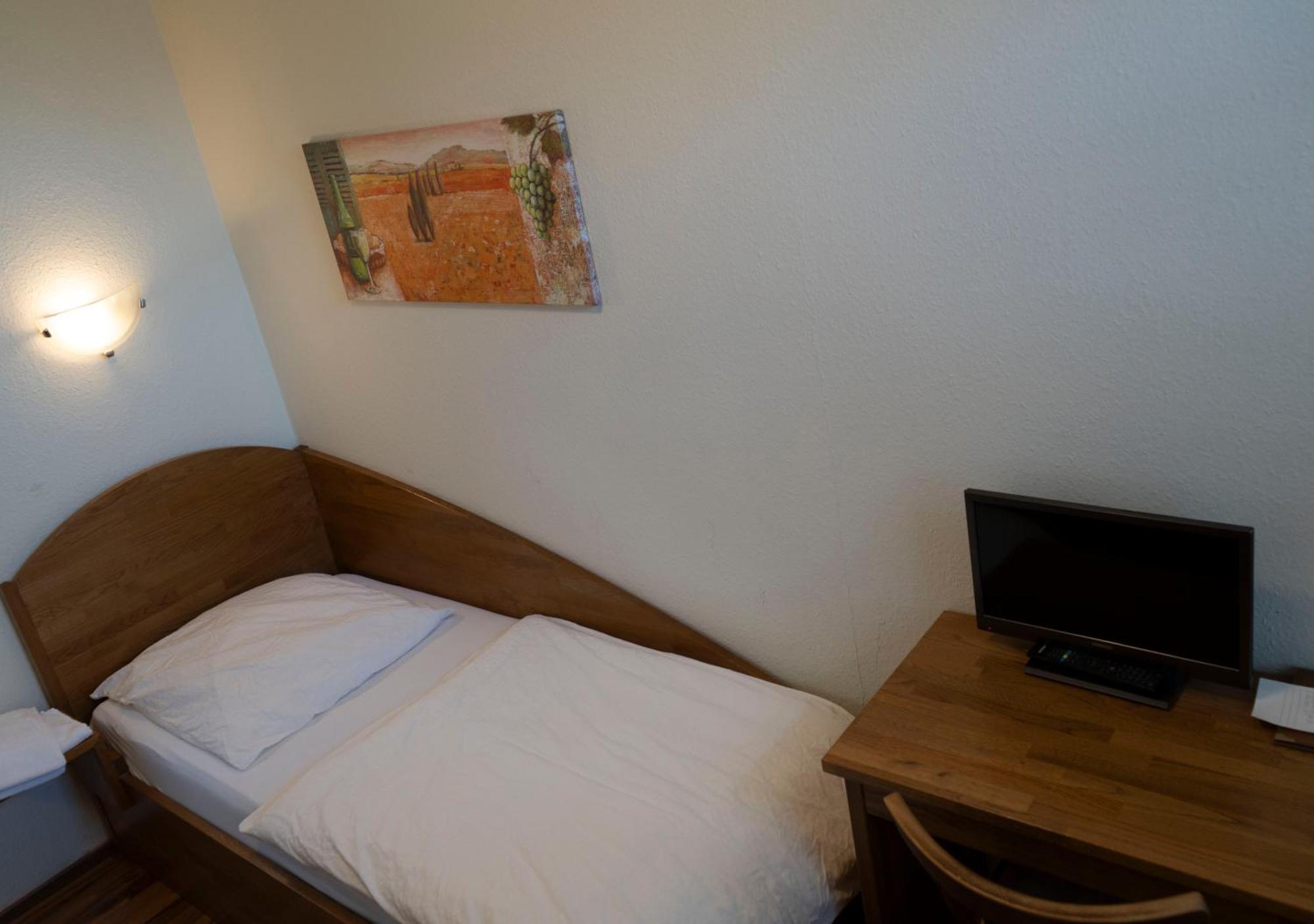 Gaststaette Zur Eiche Hotell Hannover Eksteriør bilde